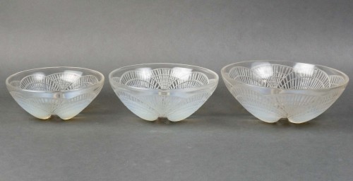 Antiquités - 1924 René Lalique - Set Of Three Bowls Coquilles