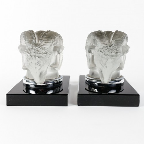 Glass & Crystal  - 1928 René Lalique - Pair Of Bookends Car Mascots Tete De Belier Glass