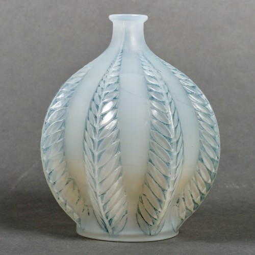 1924 René Lalique - Vase Malines Cased - Glass & Crystal Style Art Déco