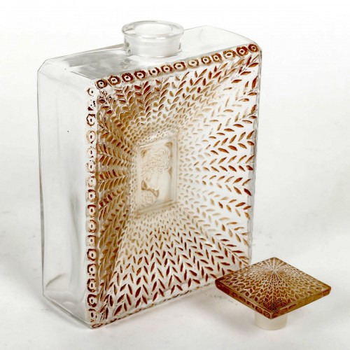 Glass & Crystal  - 1925 René Lalique - Perfume Bottle La Belle Saison for Houbigant