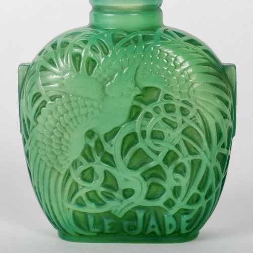 XXe siècle - 19256 René Lalique - Flacon Le Jade Pour Roger & Gallet