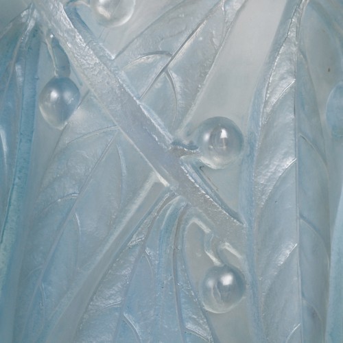 Glass & Crystal  - 1922 René Lalique - Laurier Vase x