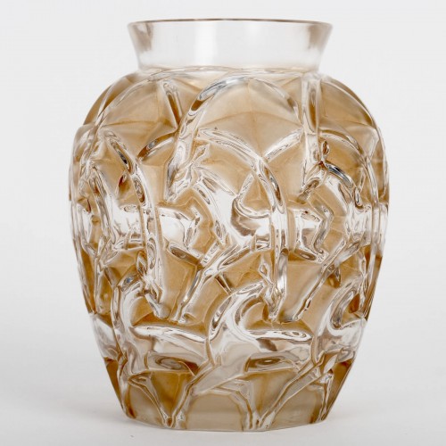 Glass & Crystal  - 1931 René Lalique - Vase Chamois