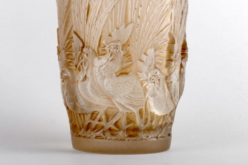 20th century - 1928 René Lalique - Vase Coqs Et Plumes