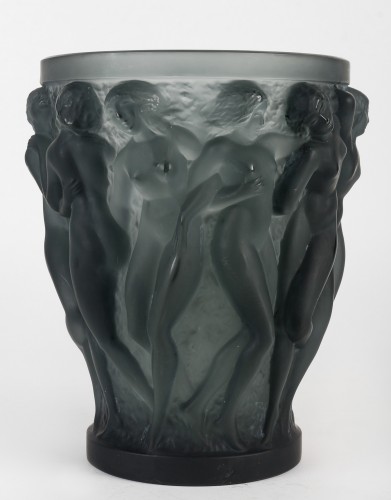 Lalique France after a model by René Lalique from 1927 - Vase Bacchantes  - Glass & Crystal Style Art Déco