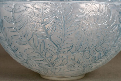 Art Déco - 1923 René Lalique - Vase Lievres Cased