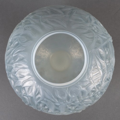 20th century - 1920 René Lalique - Vase Gui Mistletoe