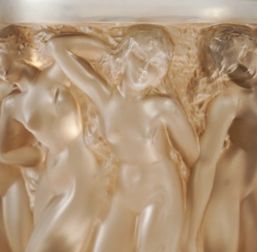 20th century - 1927 René Lalique - Vase Bacchantes