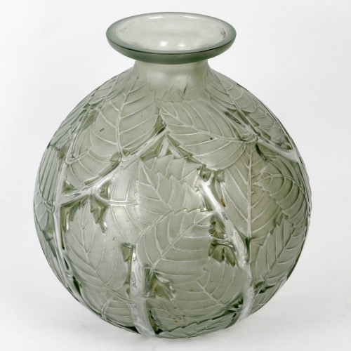 Glass & Crystal  - 1929 René Lalique - Vase Milan