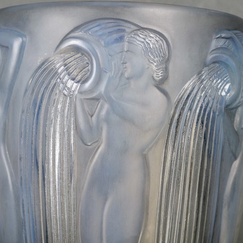 Glass & Crystal  - 1926 René Lalique - Vase Danaides