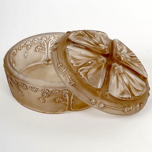 Verrerie, Cristallerie  - 1911 René Lalique - Boîte Quatre Papillons