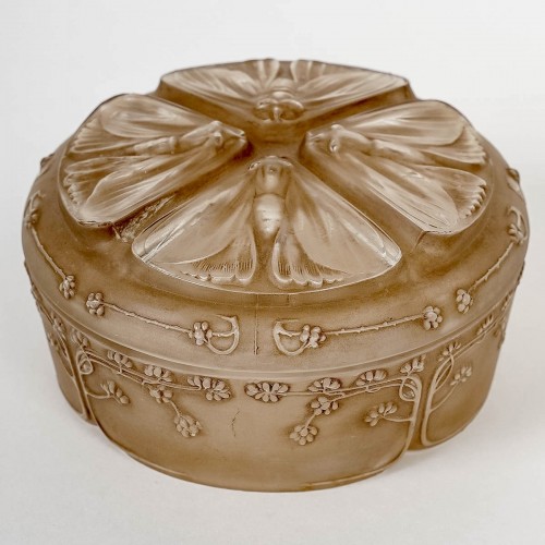 1911 René Lalique - Boîte Quatre Papillons - Art nouveau