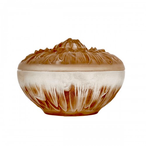 1911 René Lalique - Box Chrysanthemum