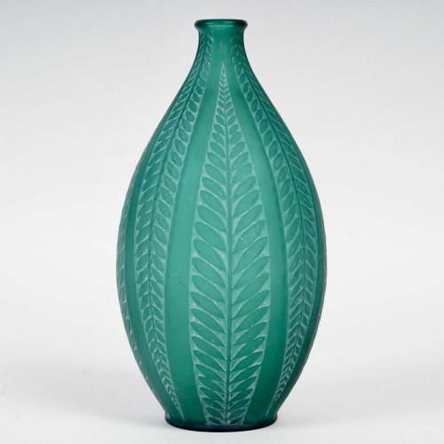 20th century - 1921 René Lalique - Vase Acacia