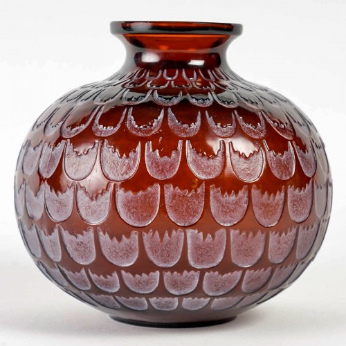 1930 René Lalique - Red Grenade Vase - Glass & Crystal Style Art Déco