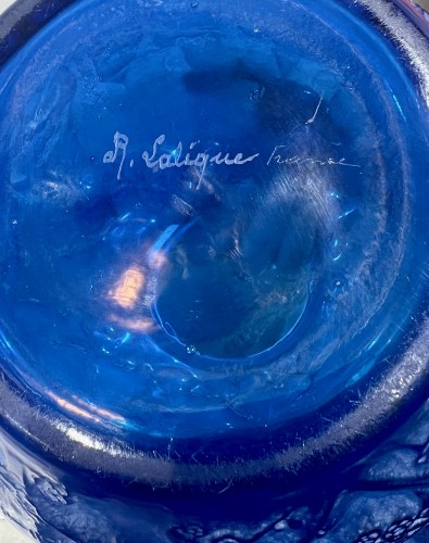 Antiquités - 1919 René Lalique - Electric blue Vase Perruches