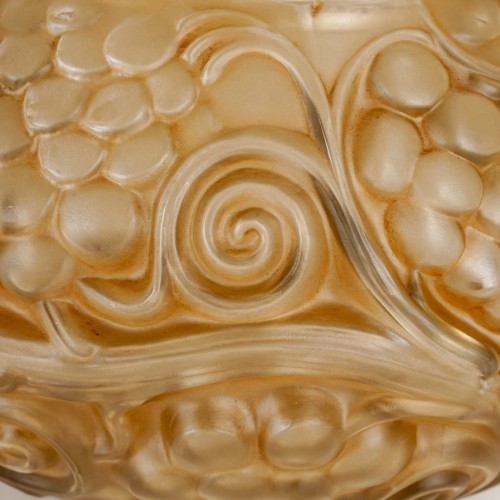 1930 René Lalique - Fontainebleau Vase - 