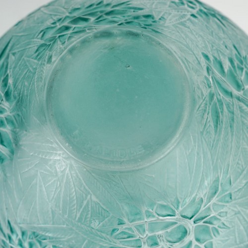 Glass & Crystal  - 1923 René Lalique - Estérel Vase