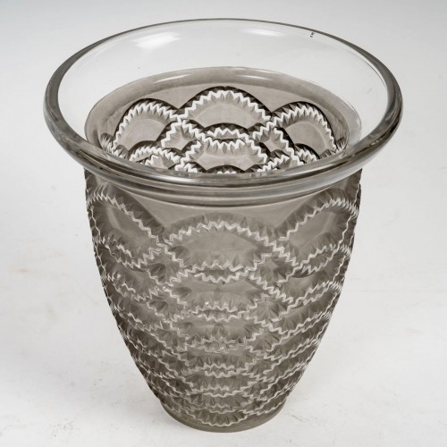 Glass & Crystal  - 1935 René Lalique - Vase Guirlandes