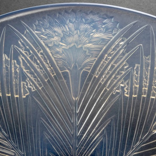 1932 René Lalique - Coupe Oeillets - BG Arts