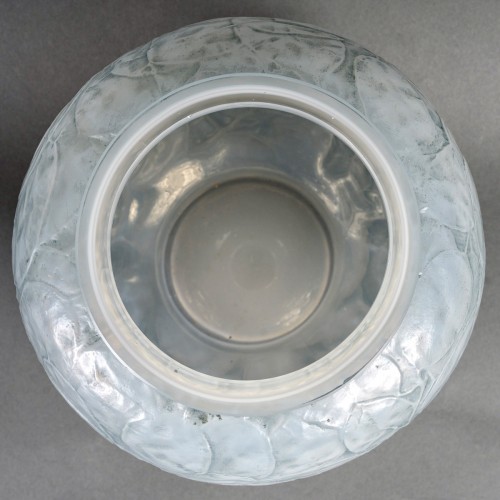 Glass & Crystal  - 1914 René Lalique - Vase Monnaie Du Pape
