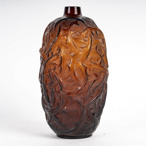 20th century - 1921 René Lalique - Amber Vase Ronces