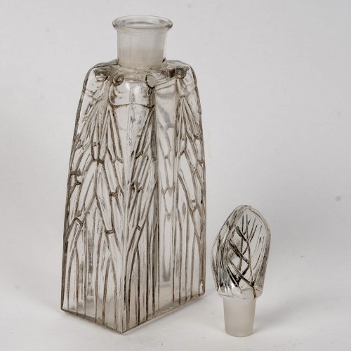 Glass & Crystal  - 1910 René Lalique - Perfume Bottle Lotion For Roger &amp; Gallet