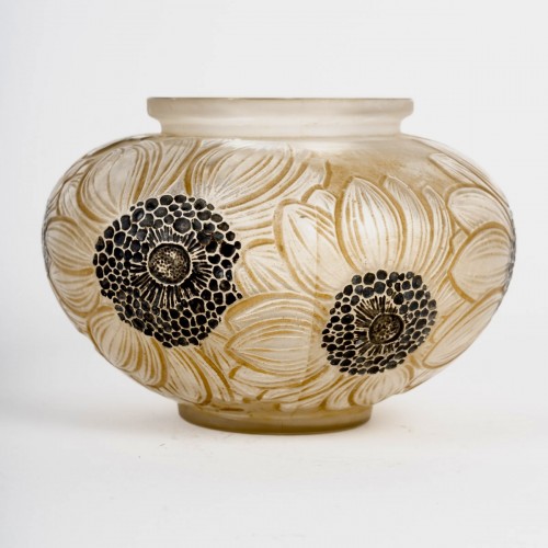 1923 René Lalique - Vase Dahlias - BG Arts