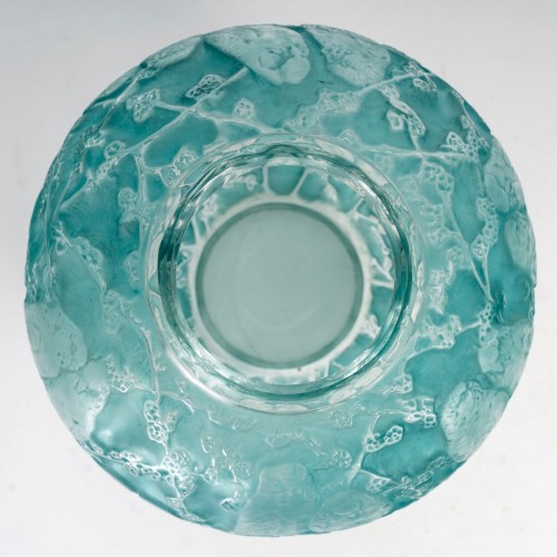 Glass & Crystal  - 1919 René Lalique - Vase Perruches Parrots