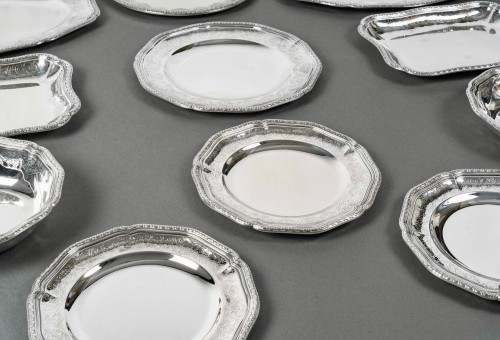 Argenterie et Arts de la table  - Puiforcat - Assiettes plats Elysée argent massif - 13 pièces