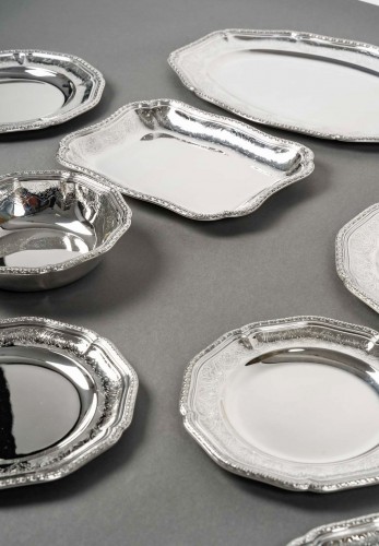 XXe siècle - Puiforcat - Assiettes plats Elysée argent massif - 13 pièces
