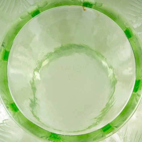 Verrerie, Cristallerie  - 1932 René Lalique - Vase Biskra vert clair