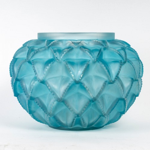1929 René Lalique - Vase Languedoc Frosted With Blue Patina  - Art Déco