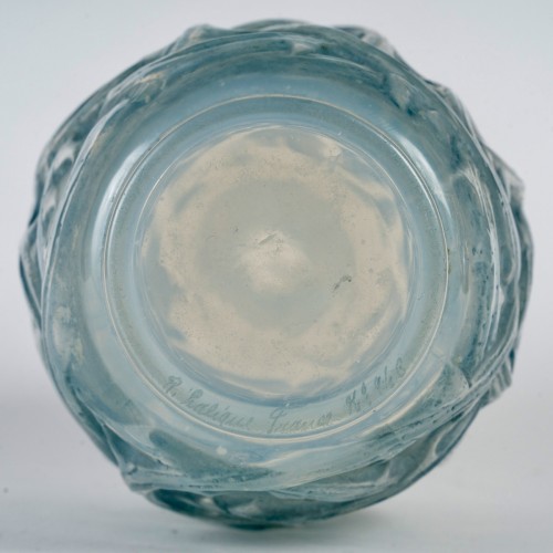 XXe siècle - 1921 René Lalique - Vase Ronces patiné bleu