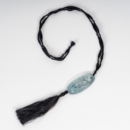 1919 René Lalique - Pendant Figurine Drapee - Glass & Crystal Style Art Déco