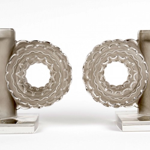 1944 René Lalique - Pair Of Art Deco Candlesticks Bougeoirs - 