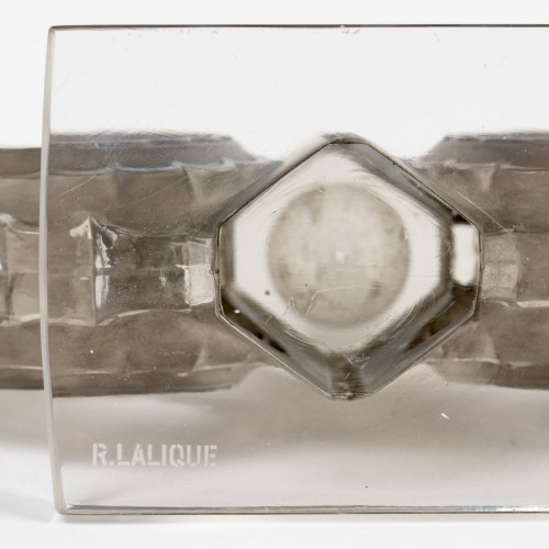 Art Déco - 1944 René Lalique - Pair Of Art Deco Candlesticks Bougeoirs