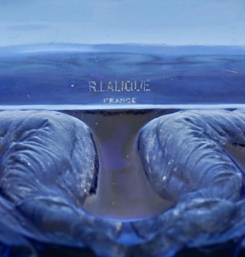 XXe siècle - 1930 René Lalique - Coupe Plat Anges Verre Bleu Saphir