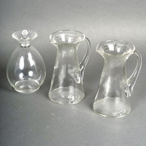 1932 René Lalique - 2 Brocs et 1 Carafe Art Déco Fleur - Verrerie, Cristallerie Style Art Déco