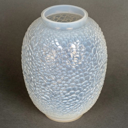 Verrerie, Cristallerie  - 1932 René Lalique - Vase Ecailles Verre Opalescent