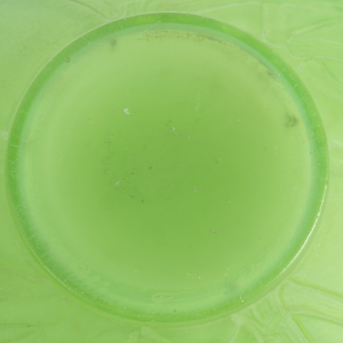 XXe siècle - 1924 René Lalique - Vase Druide Verre Vert Jade Peppermint