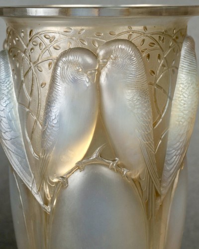 XXe siècle - 1924 René Lalique - Vase Ceylan patiné sépia
