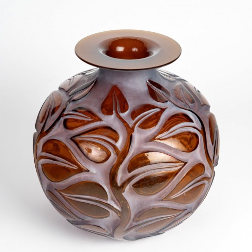1926 René Lalique - Vase Sophora - Verrerie, Cristallerie Style Art Déco