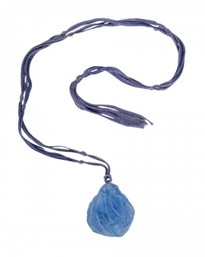 1912 René Lalique - Pendentif Poissons Verre Bleu Patiné Blanc