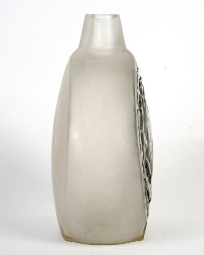 Glass & Crystal  - 1920 René Lalique - Vase Deux Moineaux