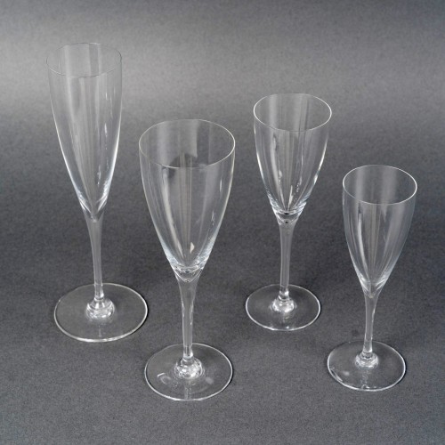 1960 Baccarat - Service de verres 40 pièces Dom Pérignon en cristal  - Argenterie et Arts de la table Style Années 50-60