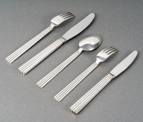 XXe siècle - Georg Jensen - Ménagère Bernadotte  40 pièces en argent massif 