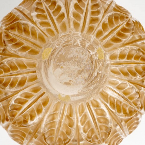 Glass & Crystal  - 1924 René Lalique - Vase Malesherbes