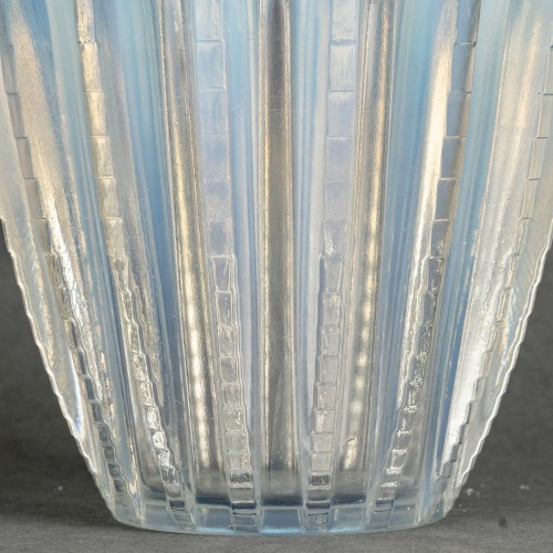 1933 René Lalique - Art Deco Vase Chamonix - 