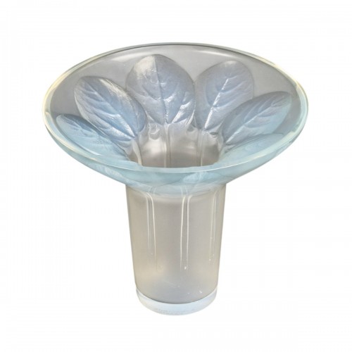 1921 René Lalique - Vase Violettes